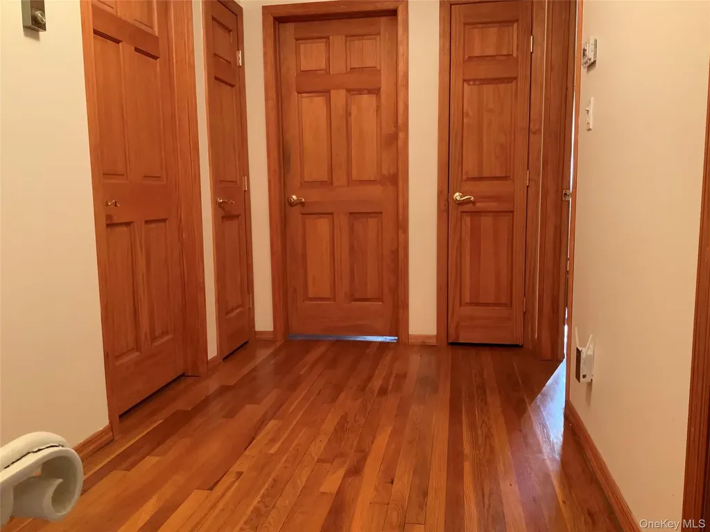 20 Gildare Drive East Northport NY 11731