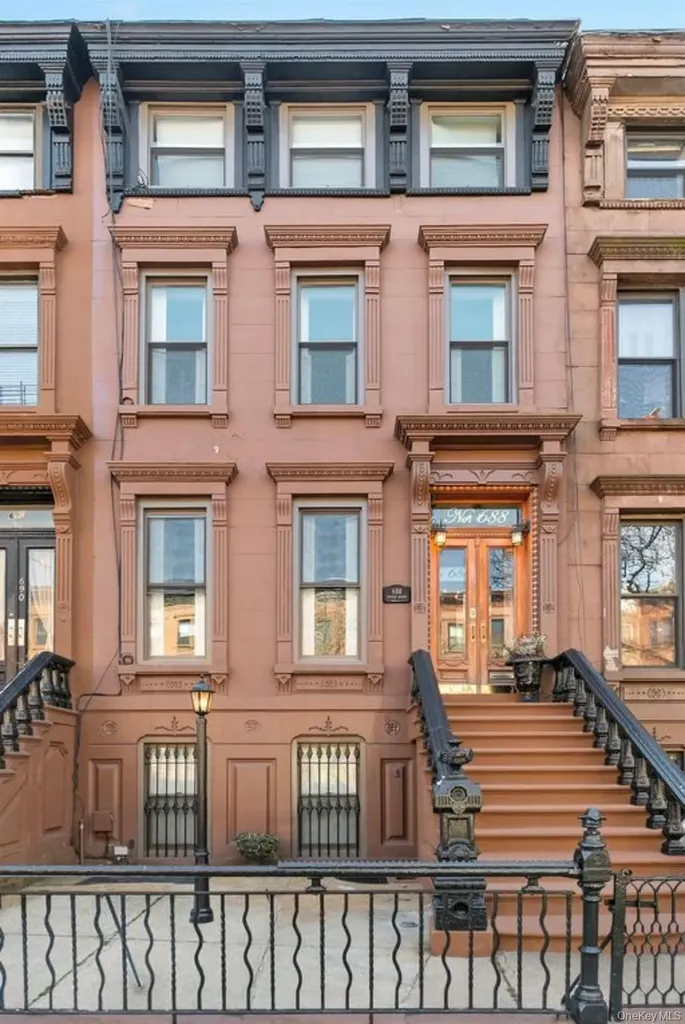 688 Putnam Avenue Brooklyn NY 11221