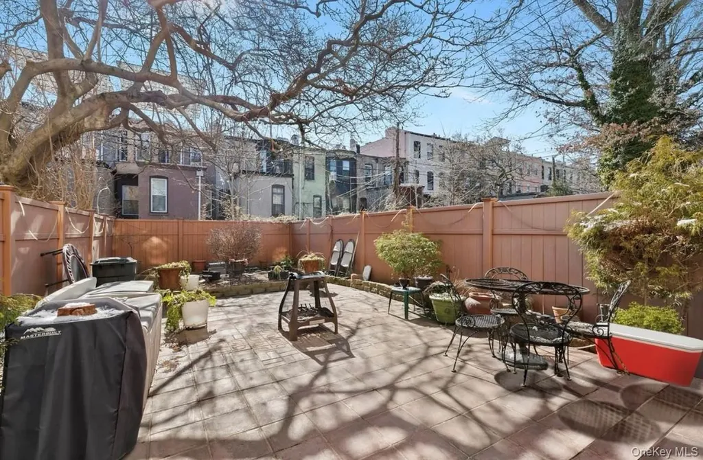 688 Putnam Avenue Brooklyn NY 11221