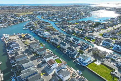 116 Beach Avenue Bellmore NY 11710