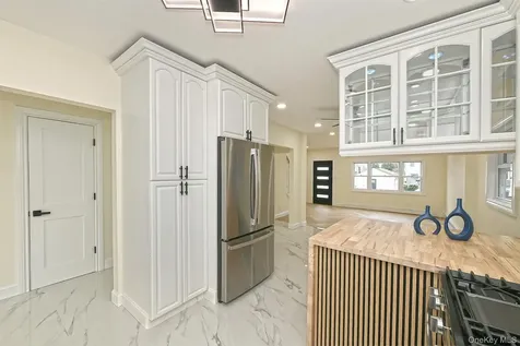 116 Beach Avenue Bellmore NY 11710