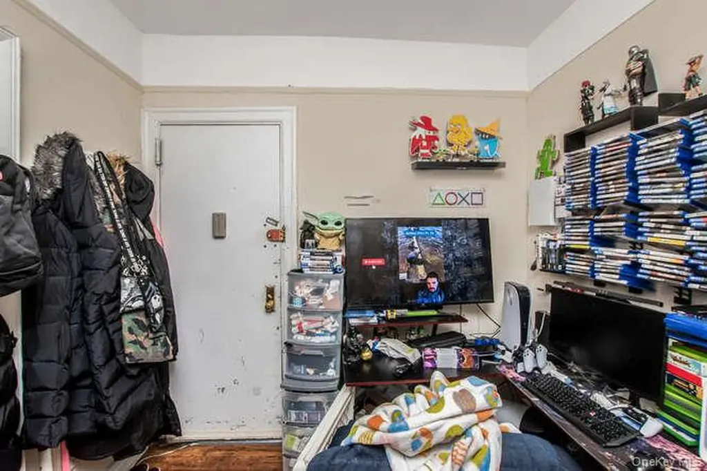 3230 Cruger Avenue Bronx NY 10467
