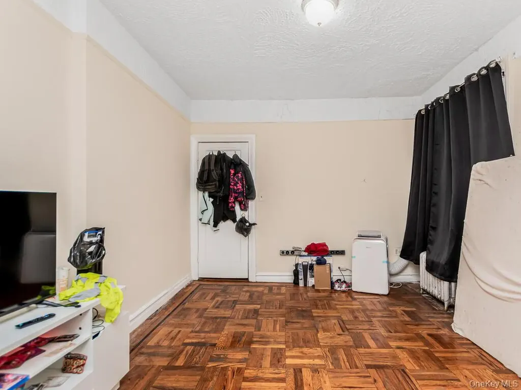 3230 Cruger Avenue Bronx NY 10467