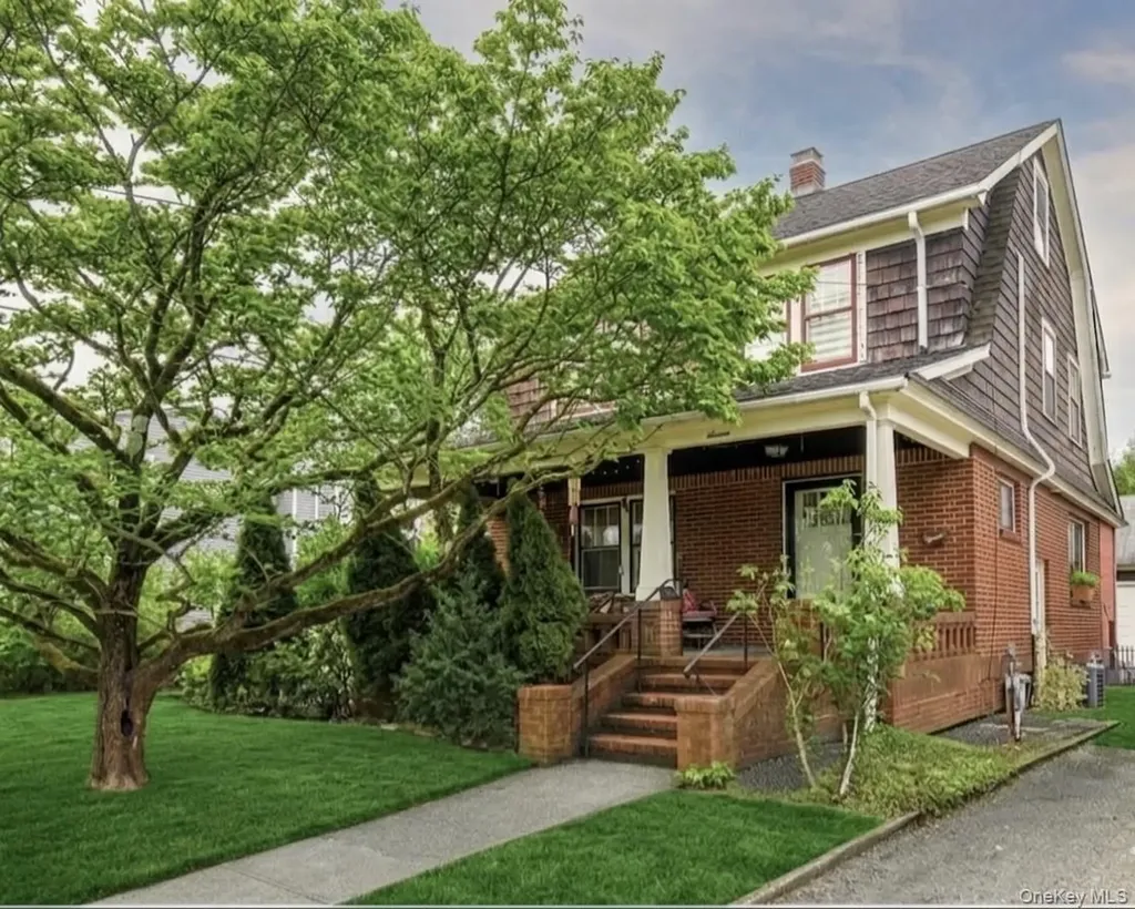 7 Cherry Street Glen Head NY 11545