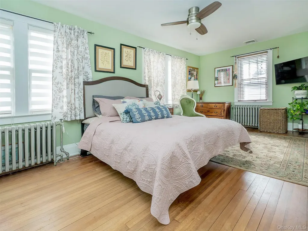 7 Cherry Street Glen Head NY 11545