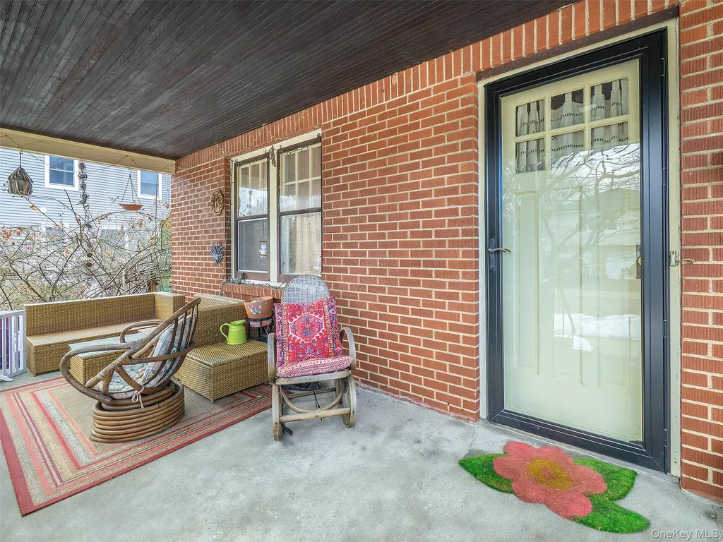 7 Cherry Street Glen Head NY 11545