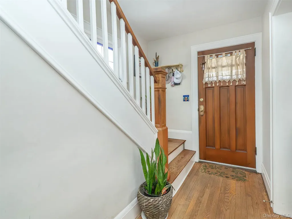 7 Cherry Street Glen Head NY 11545