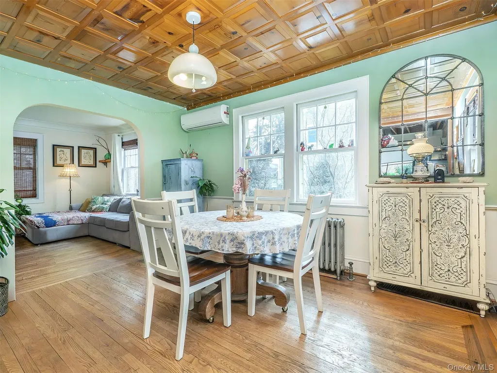 7 Cherry Street Glen Head NY 11545