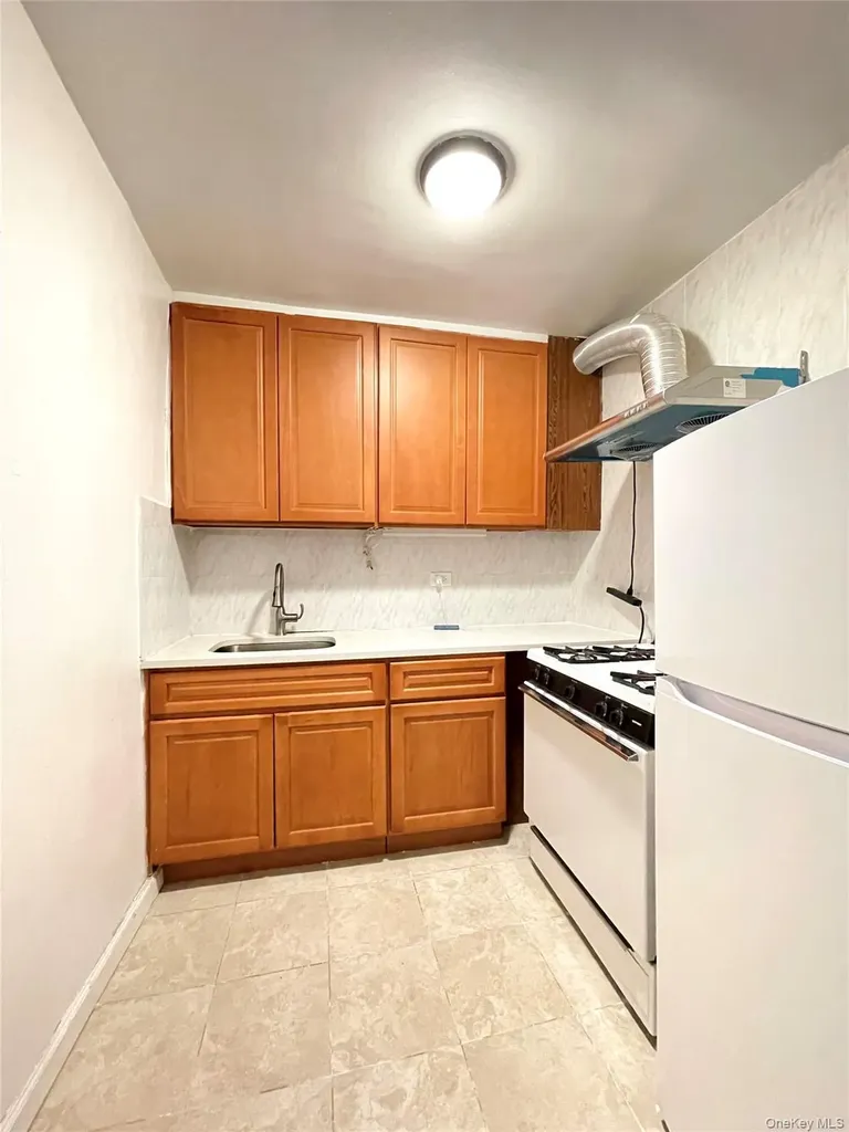 136-04 Cherry Avenue Flushing NY 11355