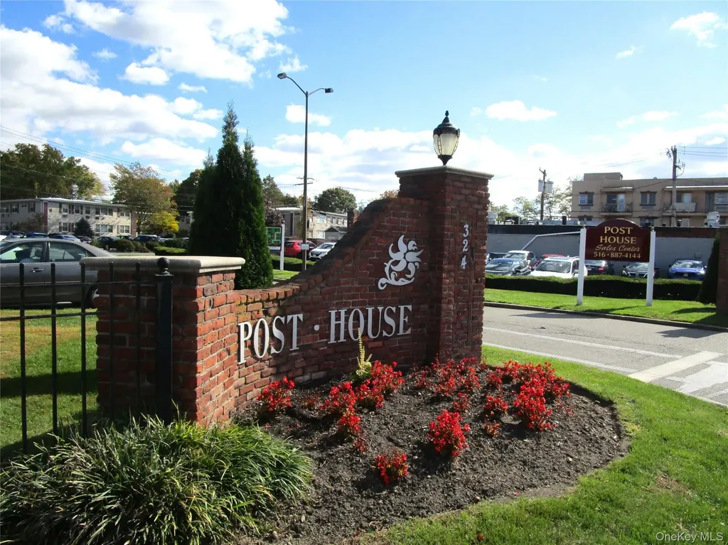 324 Post Avenue Westbury NY 11590