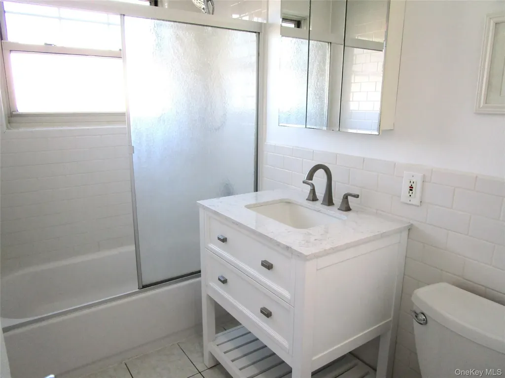 324 Post Avenue Westbury NY 11590