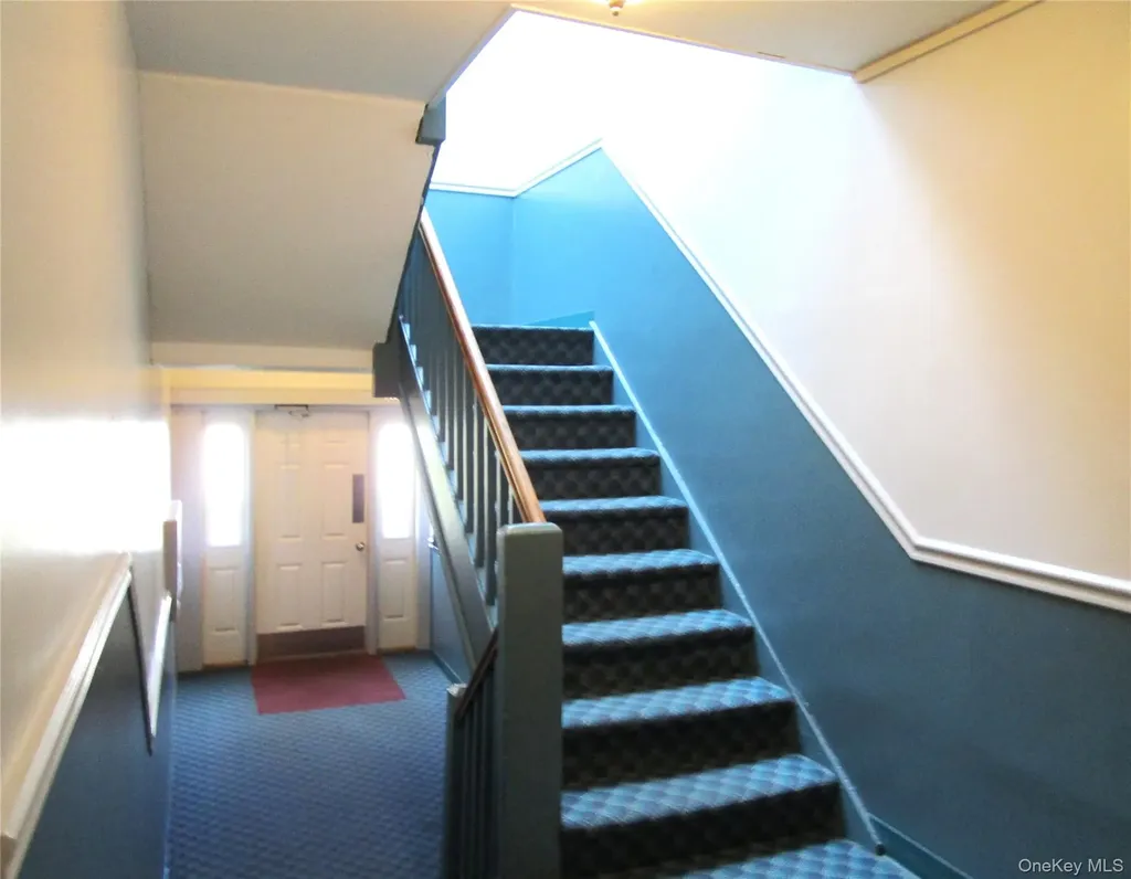 324 Post Avenue Westbury NY 11590