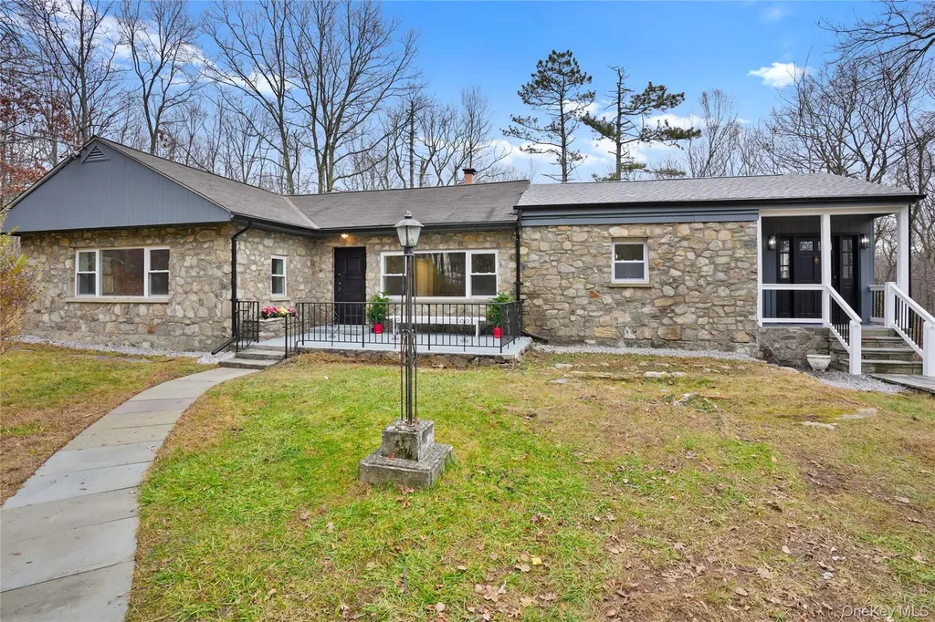 517 E Mountain Road N Cold Spring NY 10516