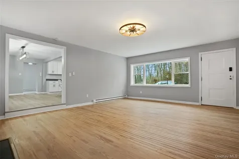 517 E Mountain Road N Cold Spring NY 10516