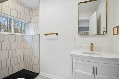 517 E Mountain Road N Cold Spring NY 10516