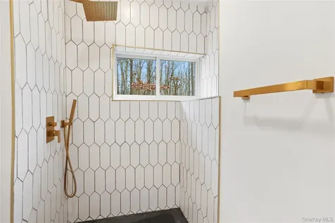 517 E Mountain Road N Cold Spring NY 10516