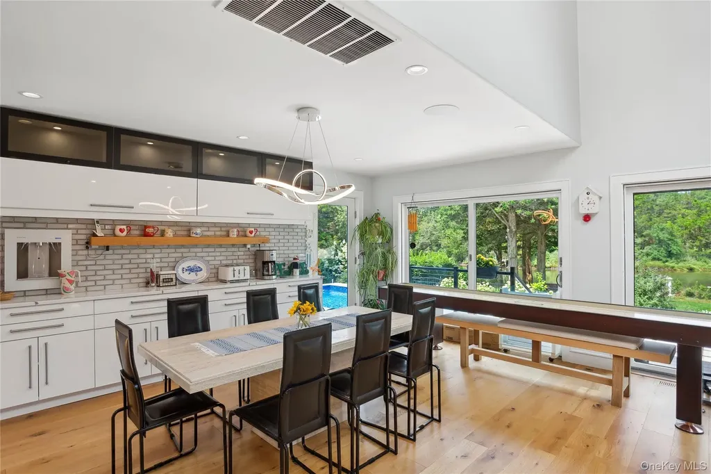 425 Cedar Point Drive E Southold NY 11971