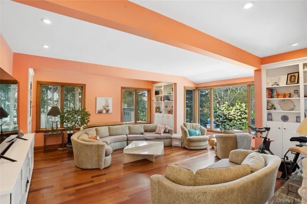 425 Cedar Point Drive E Southold NY 11971