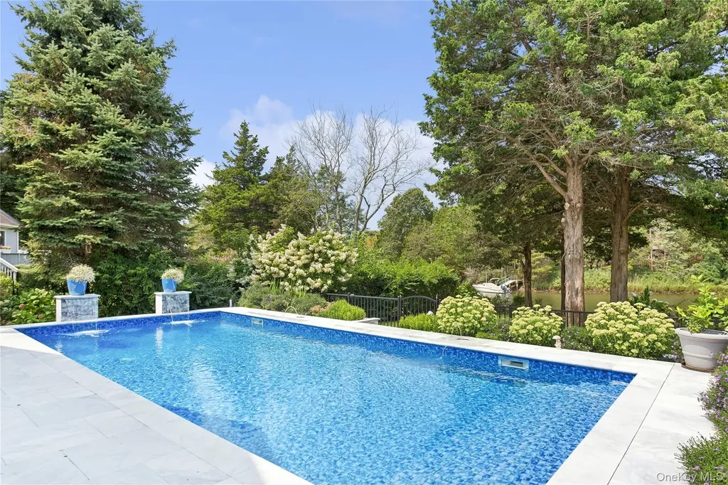 425 Cedar Point Drive E Southold NY 11971