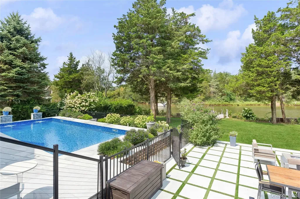 425 Cedar Point Drive E Southold NY 11971