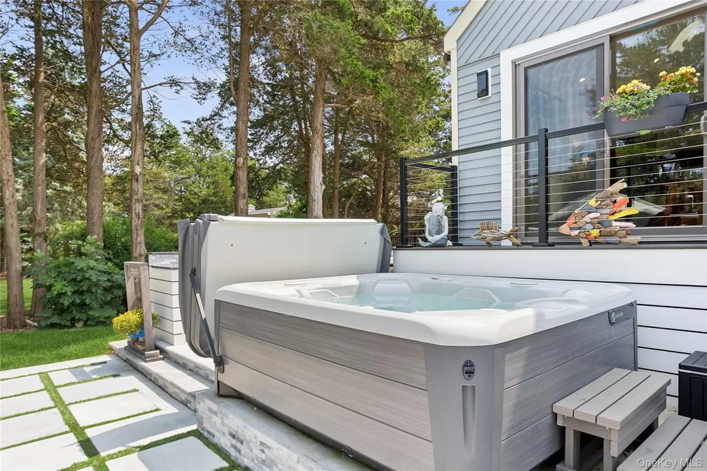 425 Cedar Point Drive E Southold NY 11971