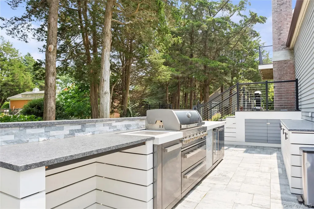 425 Cedar Point Drive E Southold NY 11971