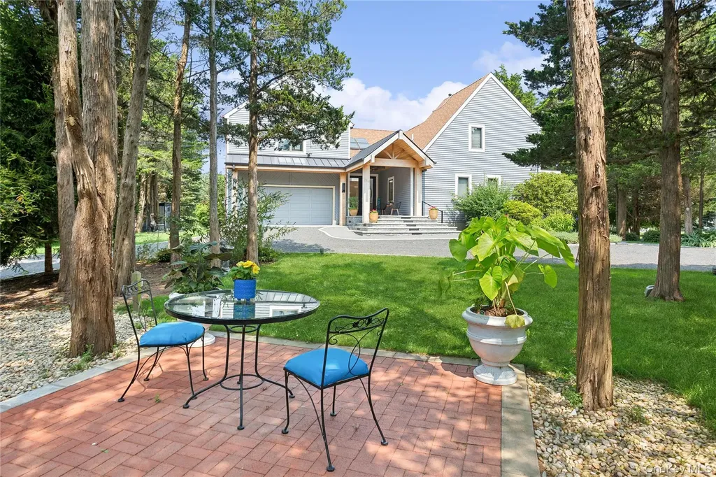 425 Cedar Point Drive E Southold NY 11971