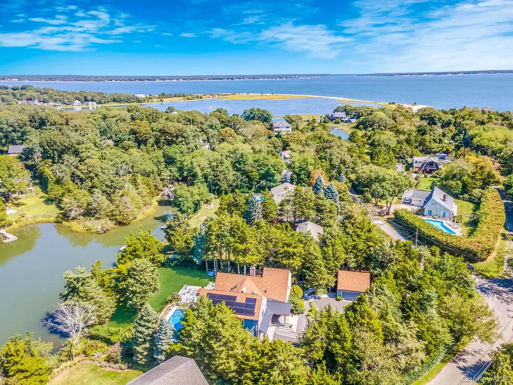 425 Cedar Point Drive E Southold NY 11971