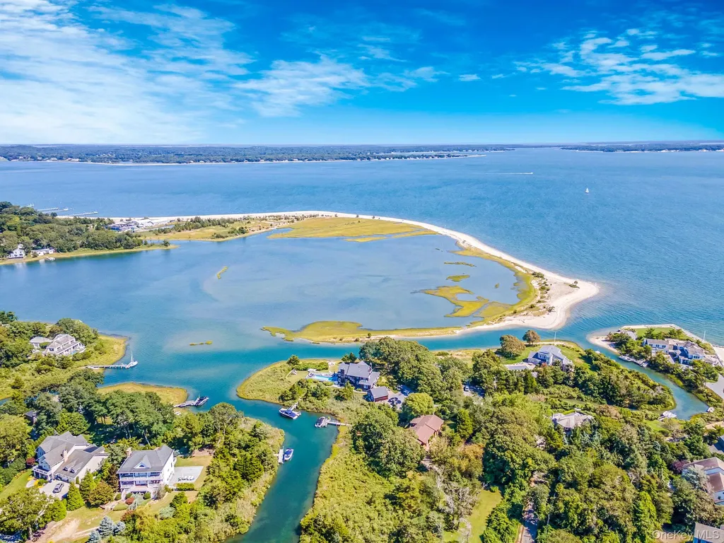 425 Cedar Point Drive E Southold NY 11971