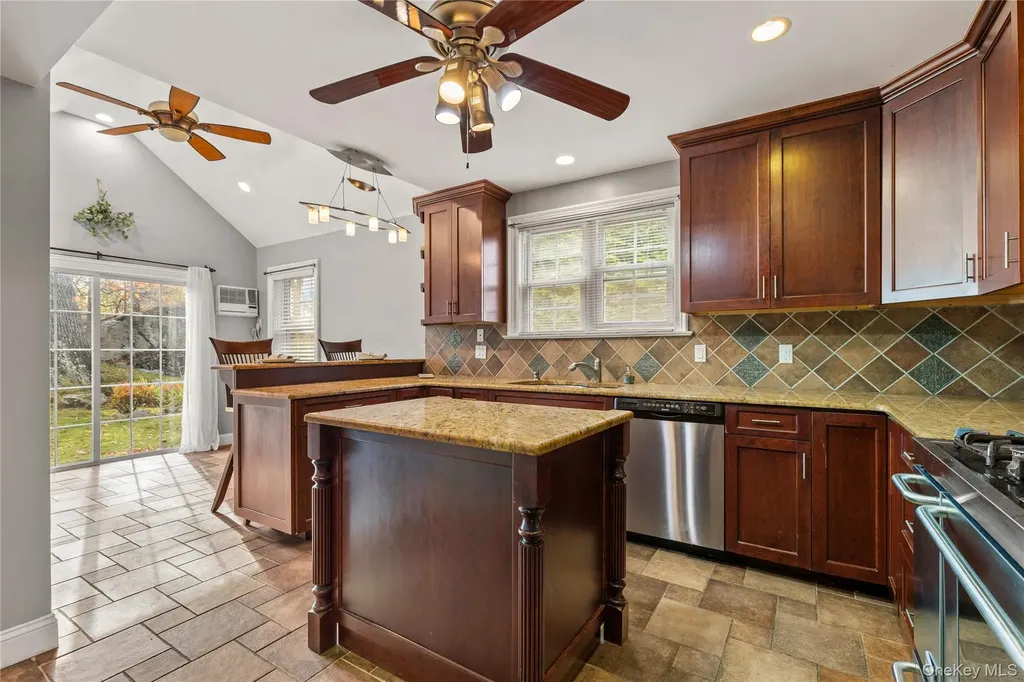 29 Avondale Road Harrison NY 10528