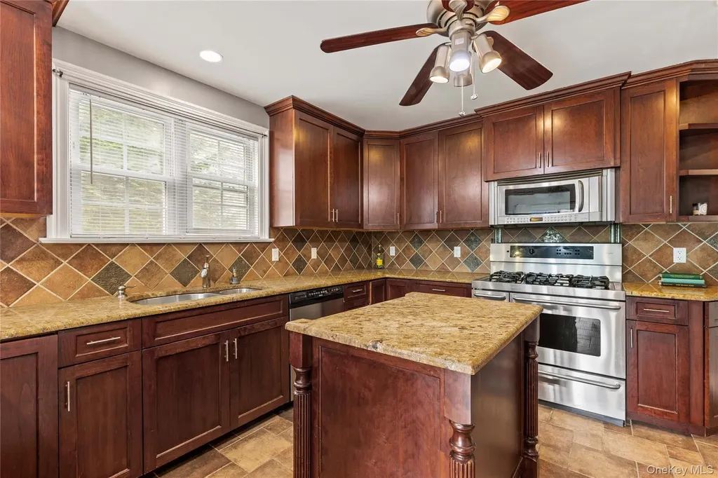 29 Avondale Road Harrison NY 10528