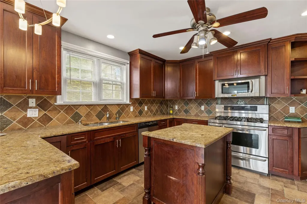 29 Avondale Road Harrison NY 10528