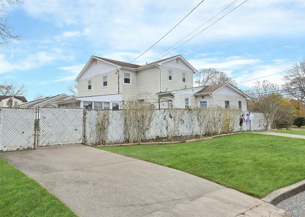 1 Jamar Lane Ronkonkoma NY 11779