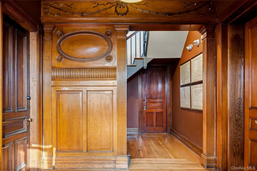 420 Warren Hudson NY 12534