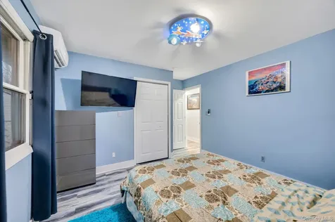 15 Drake Avenue Bellport NY 11713