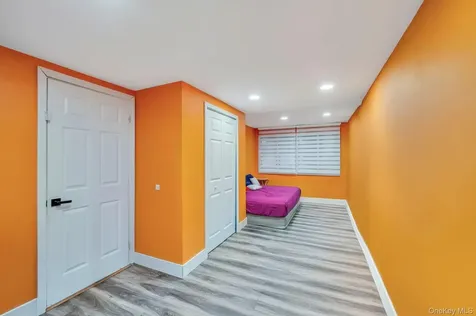 15 Drake Avenue Bellport NY 11713