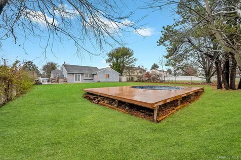 15 Drake Avenue Bellport NY 11713