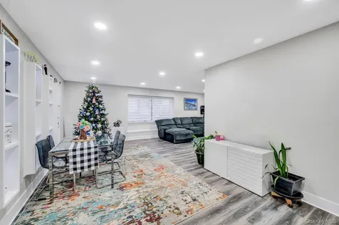 15 Drake Avenue Bellport NY 11713