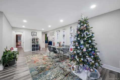 15 Drake Avenue Bellport NY 11713