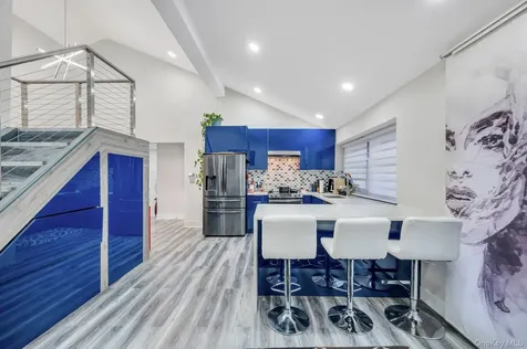 15 Drake Avenue Bellport NY 11713