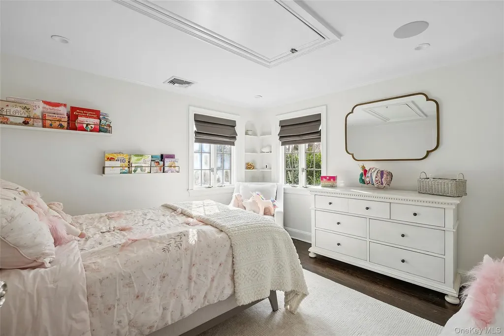 44 Old Ox Road Manhasset NY 11030