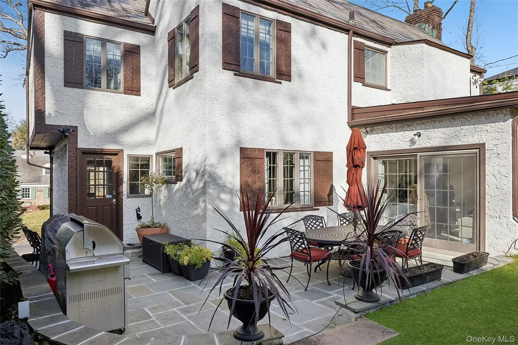 44 Old Ox Road Manhasset NY 11030