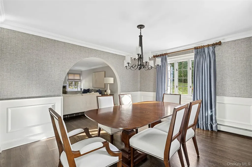 44 Old Ox Road Manhasset NY 11030