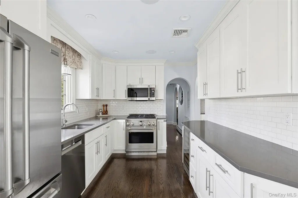 44 Old Ox Road Manhasset NY 11030
