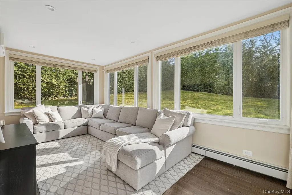 44 Old Ox Road Manhasset NY 11030