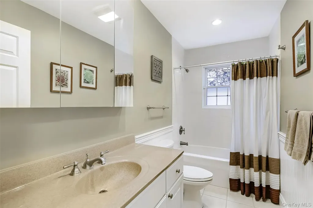 3 Sally's Path East Hampton NY 11937