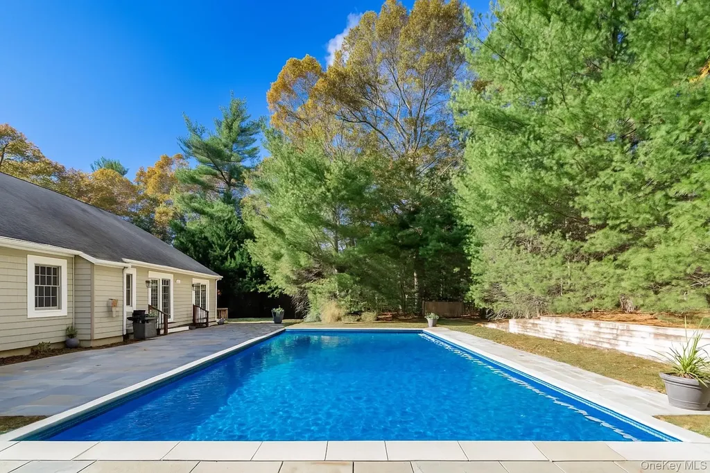 3 Sally's Path East Hampton NY 11937