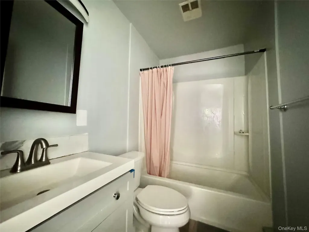 17 N Aspen Road Middletown NY 10940