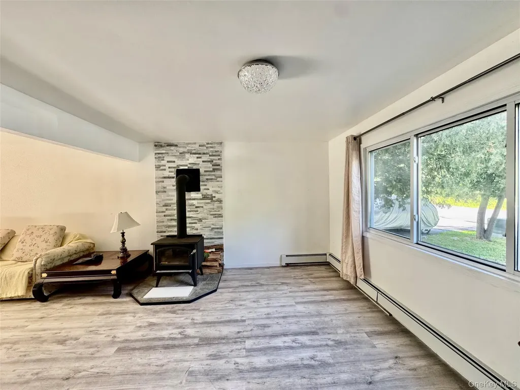 17 N Aspen Road Middletown NY 10940