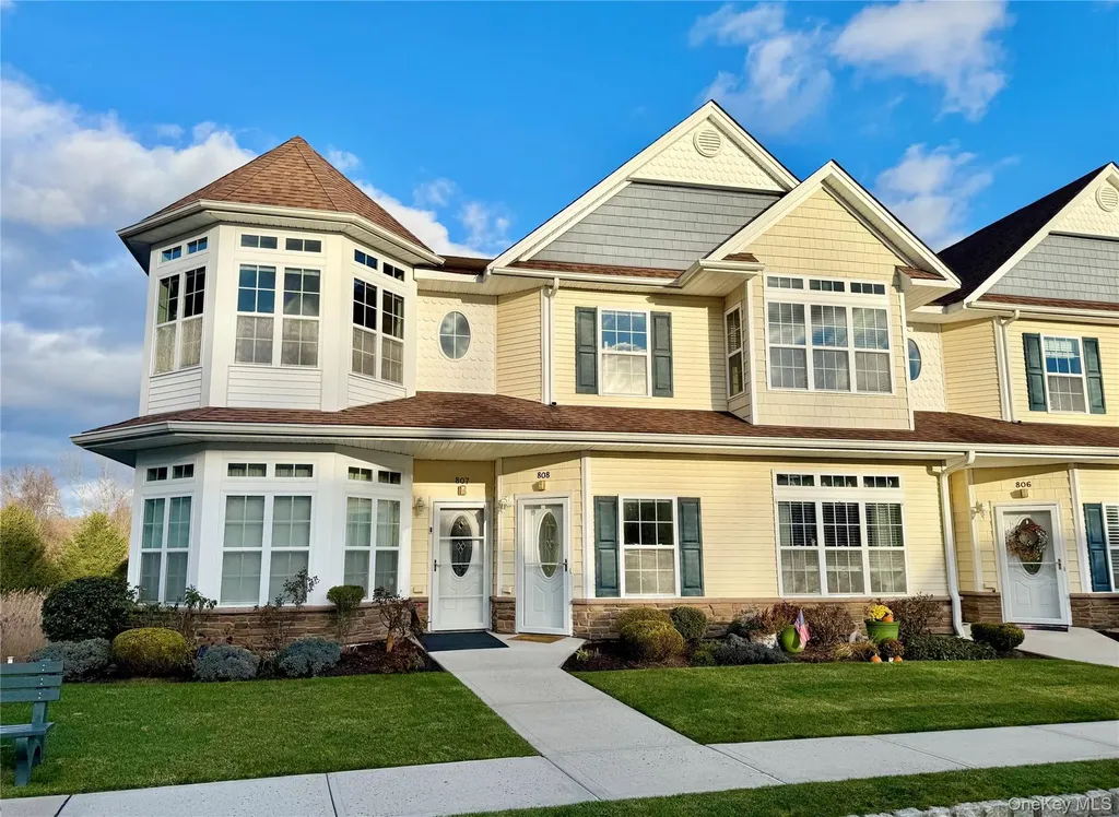 808 Egrets Landing Carmel NY 10512